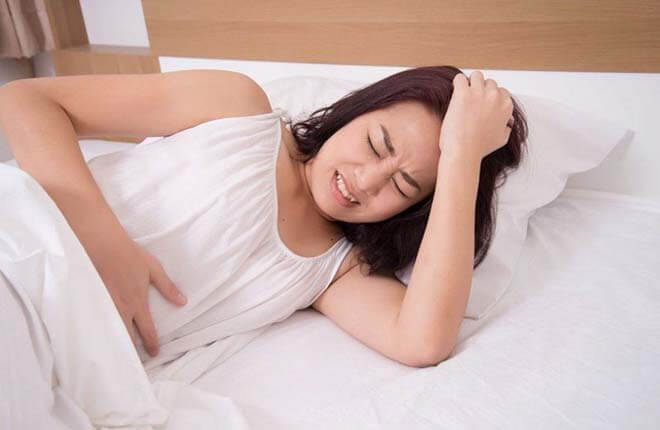 Uống thuốc phá thai viên đầu tiên bị đau bụng